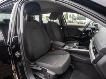 Car image 38