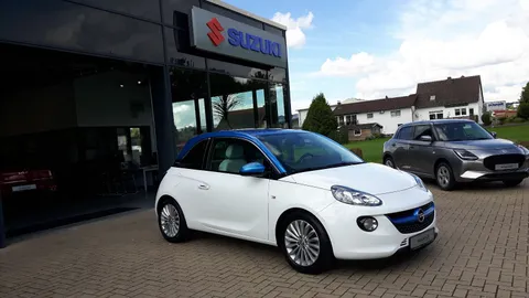 Car image 3