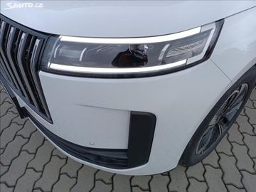 Car image 27