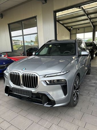 BMW X7 M Sport xDrive 259 kW image number 1