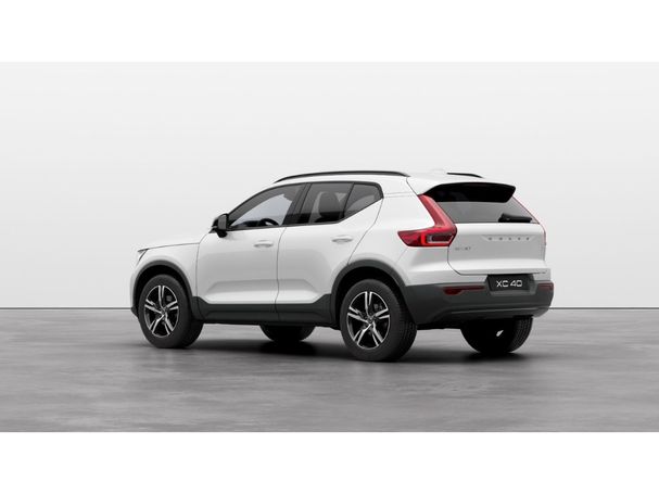 Volvo XC40 B3 Plus Dark 120 kW image number 2