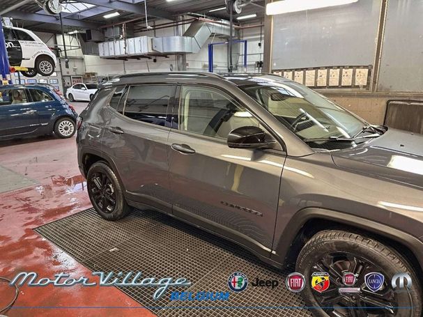 Jeep Compass 1.3 Turbo Night Eagle 96 kW image number 4