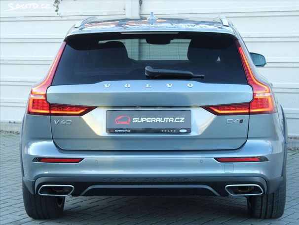 Volvo V60 Cross Country D4 AWD 140 kW image number 4