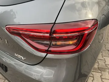 Car image 25
