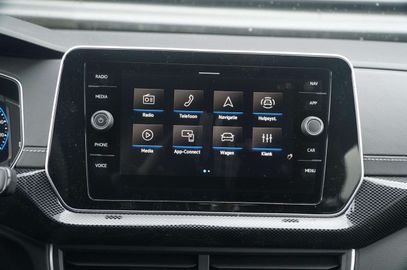 Car image 37