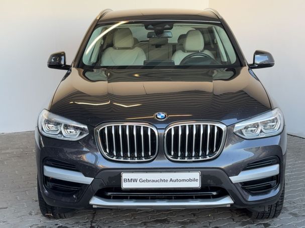 BMW X3 xDrive30e 215 kW image number 2