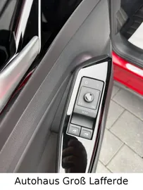 Car image 38