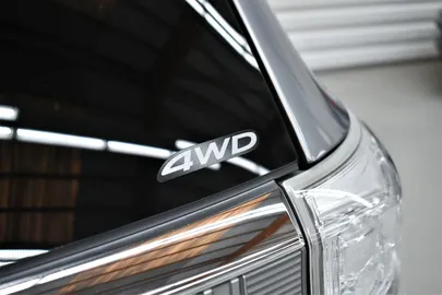 Car image 30