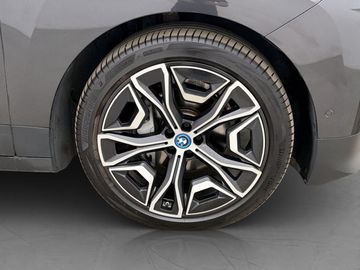 Car image 35