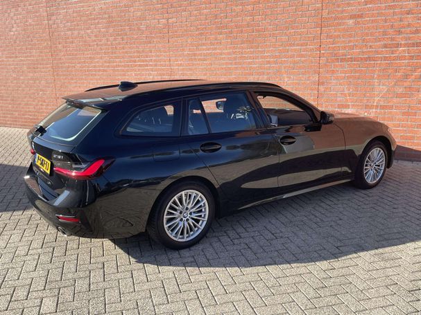 BMW 318i Touring Sport Line 115 kW image number 8