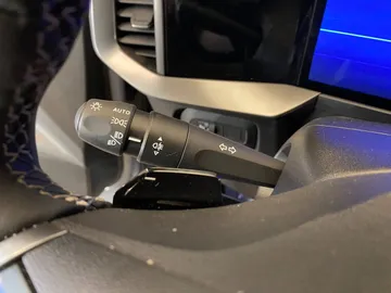 Car image 38