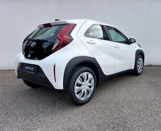 Toyota Aygo X 1.0 53 kW image number 2