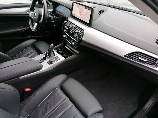 BMW 520d Touring 140 kW image number 7