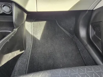 Car image 42