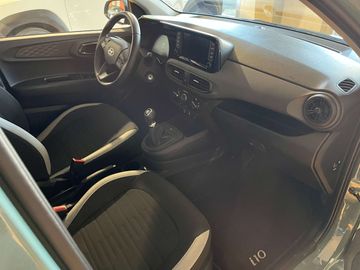 Car image 15