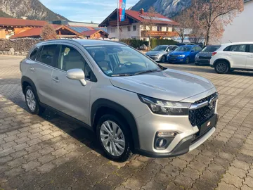 Car image 2
