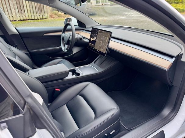 Tesla Model 3 Performance AWD Dual Motor 393 kW image number 19