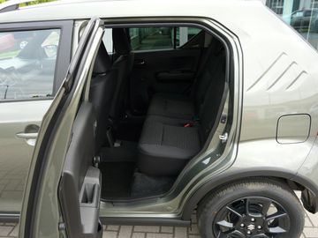 Car image 5