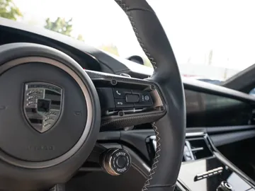 Car image 37