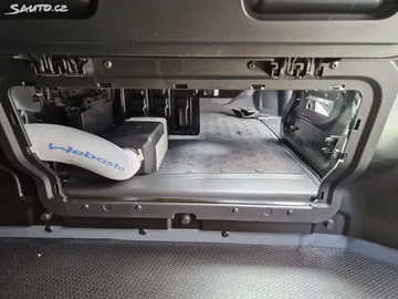 Car image 37