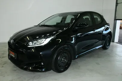Car image 2