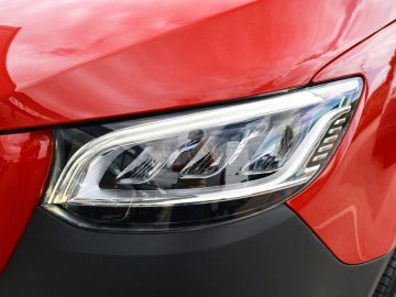 Car image 31