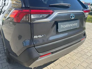 Car image 29
