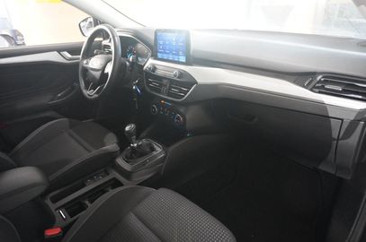 Car image 27