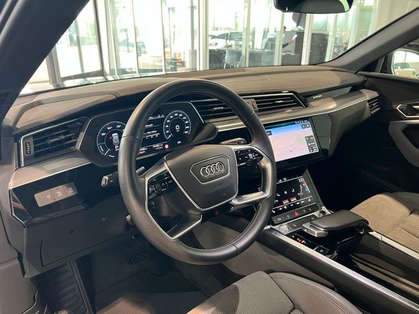 Audi e-tron 55 quattro S-line 300 kW image number 9