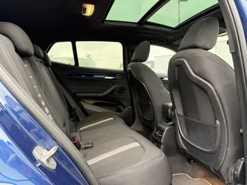 Car image 35