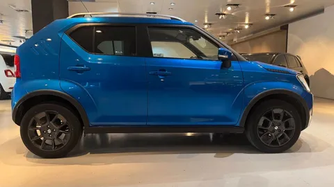 Car image 4