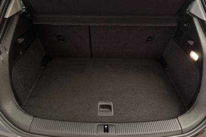 Car image 37