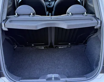 Car image 26