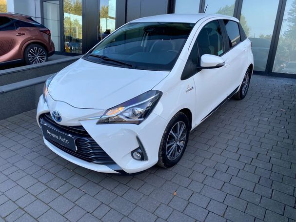 Toyota Yaris Hybrid 74 kW image number 1