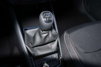 Car image 37