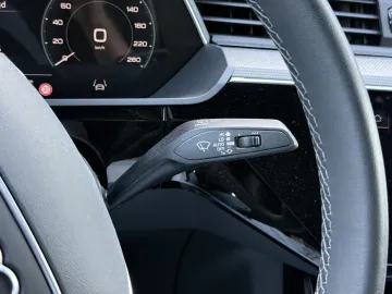 Car image 34