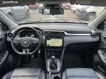 Car image 15