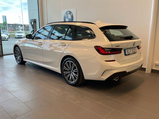 BMW 330e Touring M Sport xDrive 216 kW image number 2