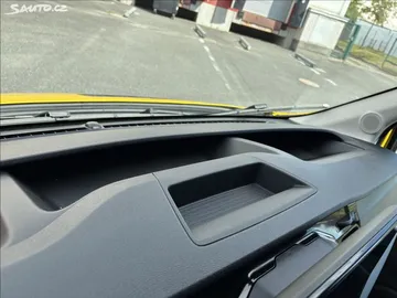 Car image 45