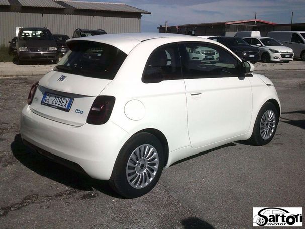 Fiat 500 e 70 kW image number 3