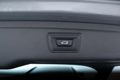 Car image 39