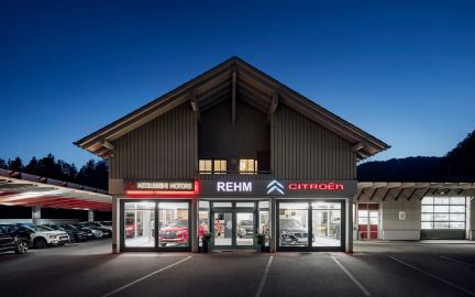 Car image 29
