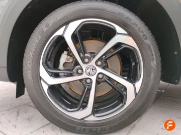Car image 27