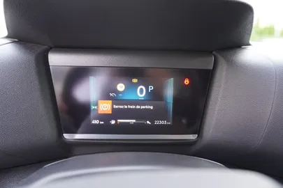 Car image 27
