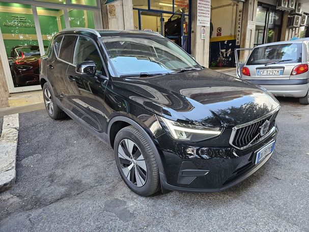 Volvo XC40 AWD 155 kW image number 2