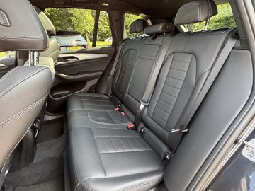 Car image 34
