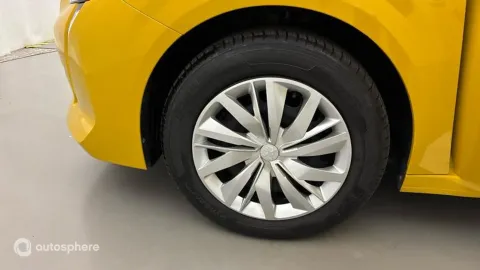 Car image 20