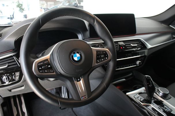 BMW 520d Touring xDrive 140 kW image number 7