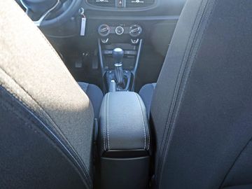 Car image 28