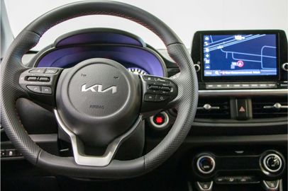 Car image 26